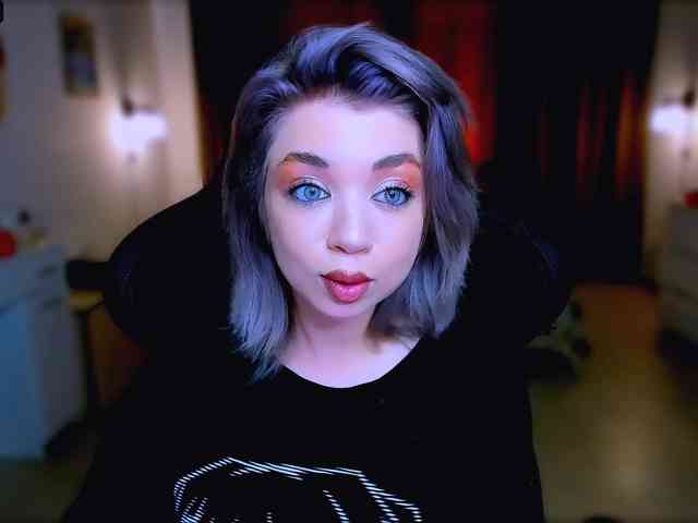 BabyNicole webcam