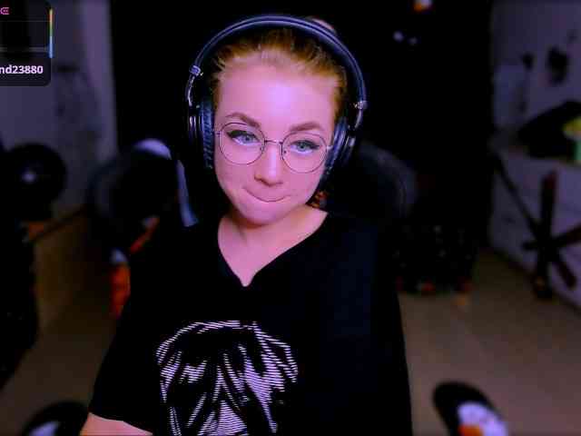 BabyNicole webcam