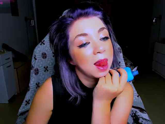 BabyNicole webcam