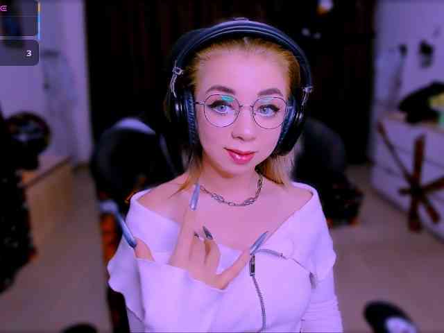 BabyNicole webcam