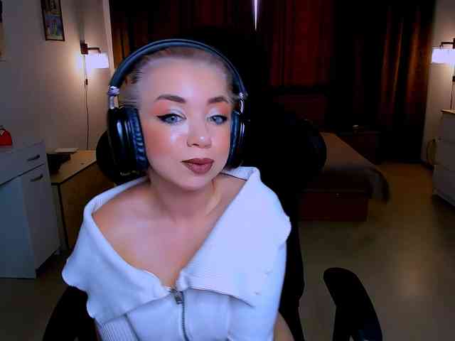 BabyNicole webcam