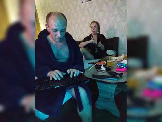 Max_and_Maksin webcam