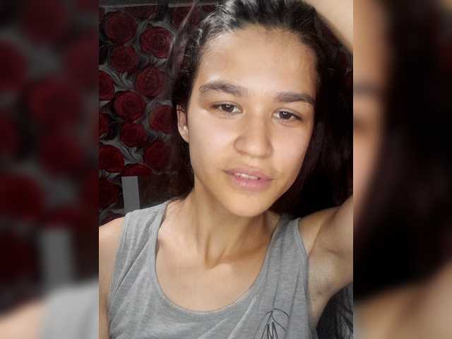 Karyna2520 from BongaCams