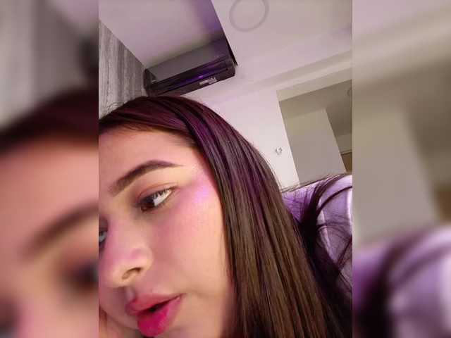 EinnyMure's BongaCams show and profile