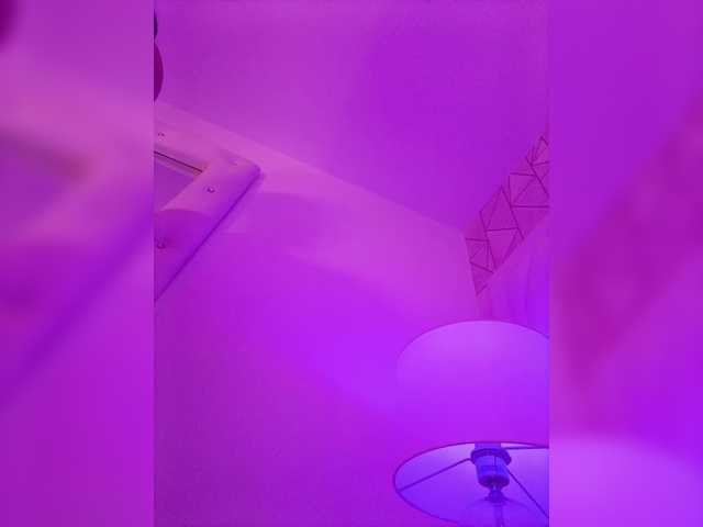 EinnyMure's BongaCams show and profile