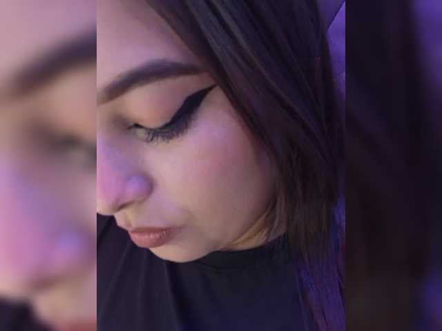 EinnyMure's BongaCams show and profile