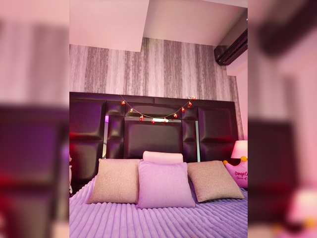 EinnyMure's BongaCams show and profile