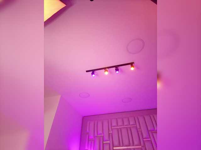 EinnyMure's BongaCams show and profile