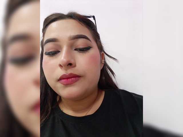 EinnyMure's BongaCams show and profile