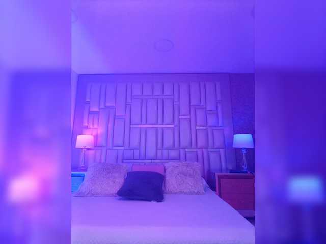 EinnyMure's BongaCams show and profile