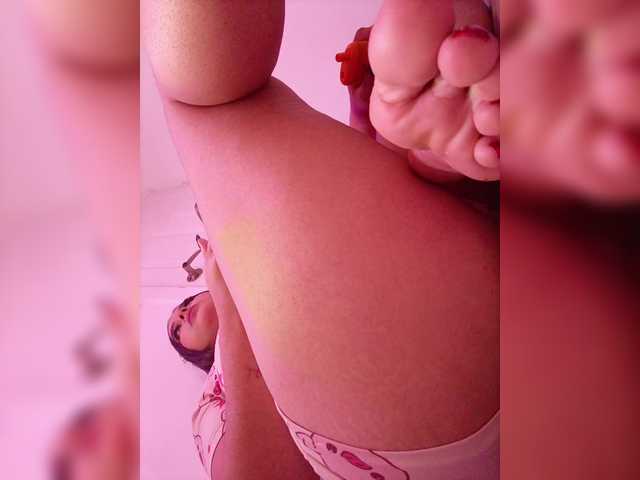 EinnyMure's BongaCams show and profile