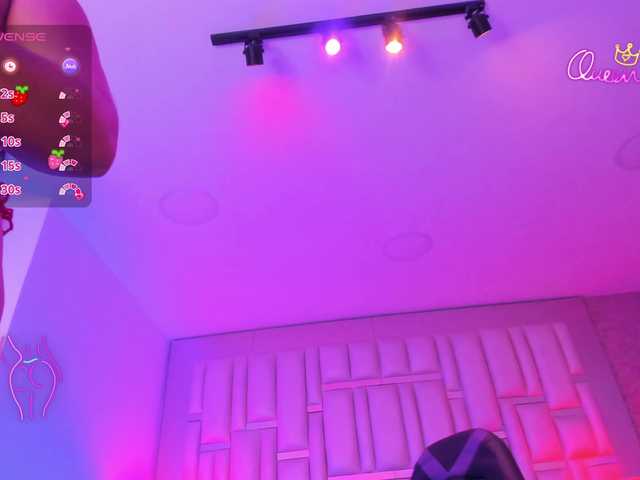 le modèle EinnyMure est en webcam porno dans un show sur le site bongacams, il possède les tags suivants: Latino/Hispanic,Brunette,Shaved