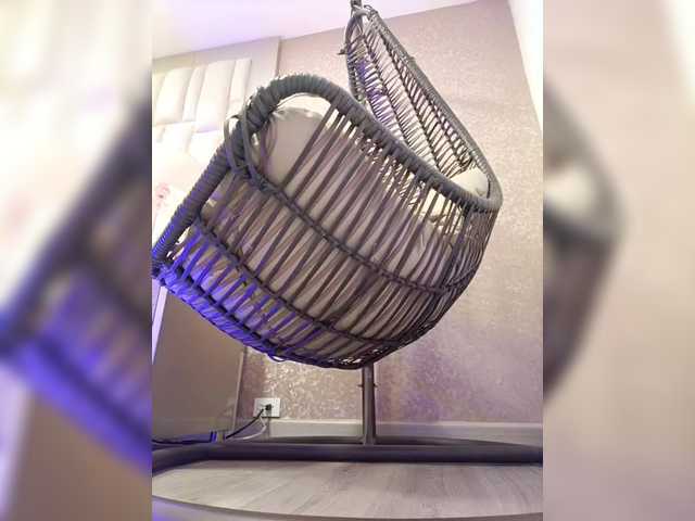 EinnyMure's BongaCams show and profile