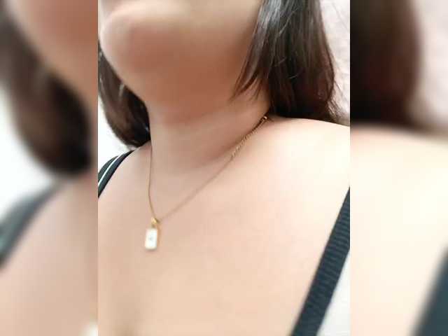 EinnyMure's BongaCams show and profile