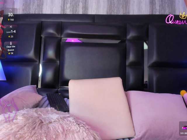 EinnyMure live cam profile