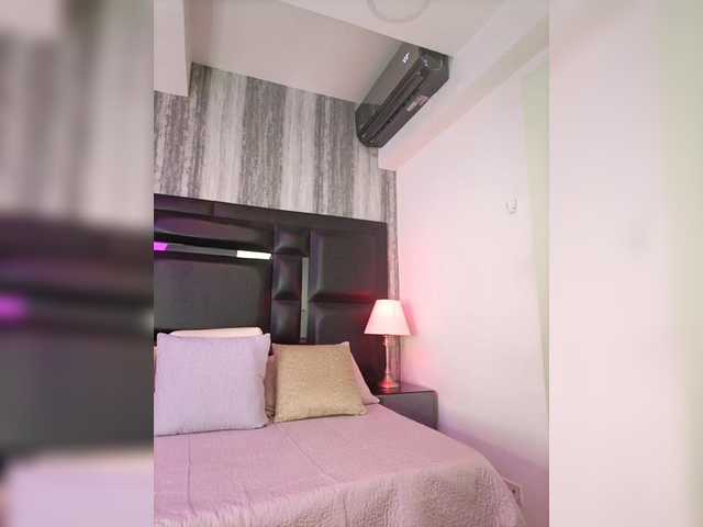 EinnyMure's BongaCams show and profile