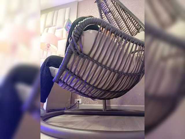 EinnyMure's BongaCams show and profile