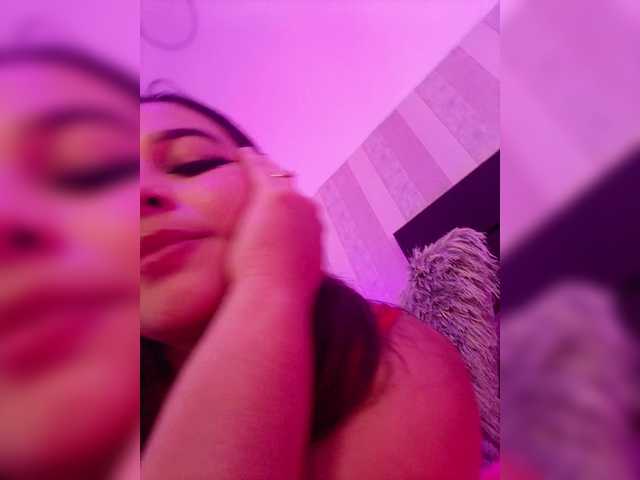 EinnyMure's BongaCams show and profile