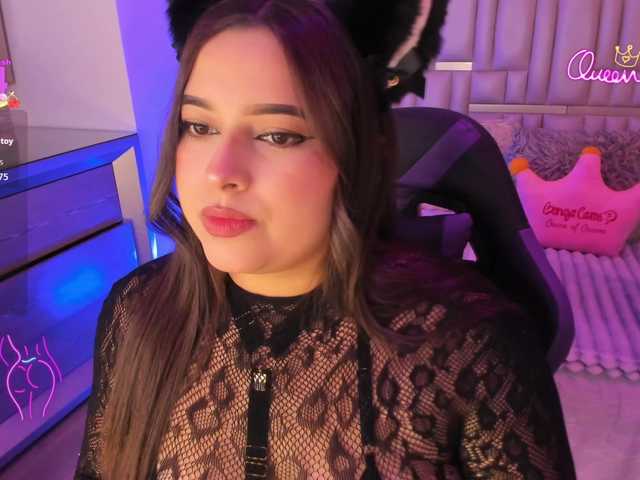 EinnyMure's BongaCams show and profile