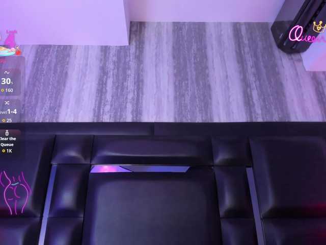 EinnyMure's BongaCams show and profile