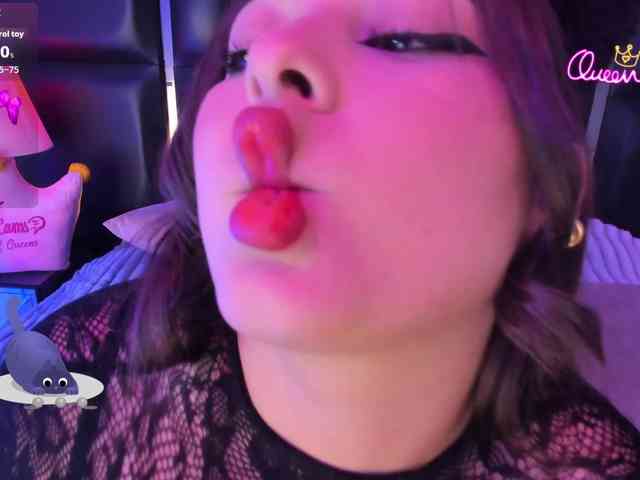 EinnyMure Live Webcam on BongaCams