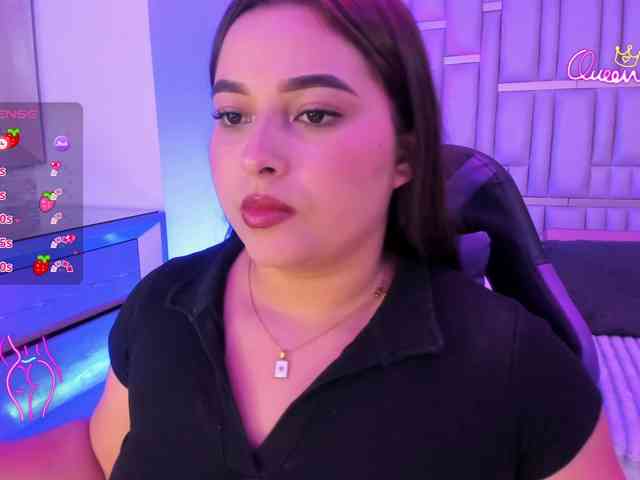 EinnyMure Live Webcam on BongaCams