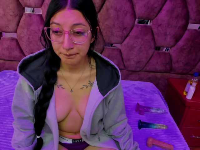 kattyqueenn webcam bongacams model stream image