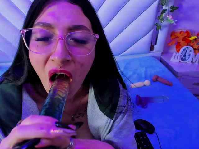 kattyqueenn webcam