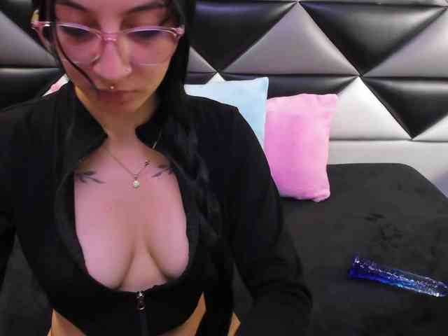 kattyqueenn webcam