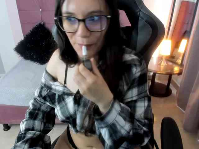 Alexandra_sg webcam