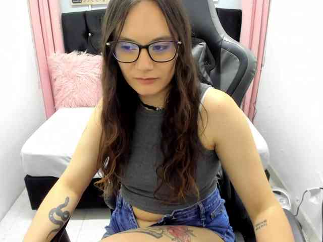 Alexandra_sg webcam
