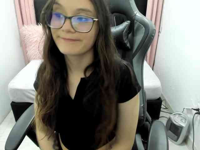 Alexandra_sg webcam
