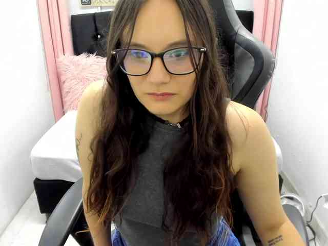 Alexandra_sg webcam