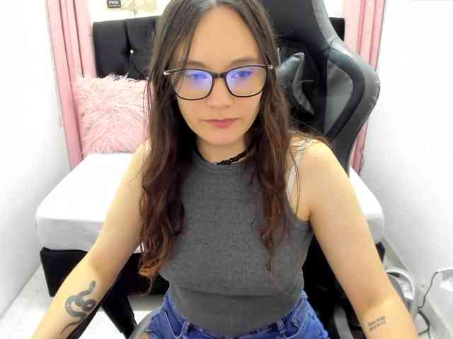 Alexandra_sg webcam