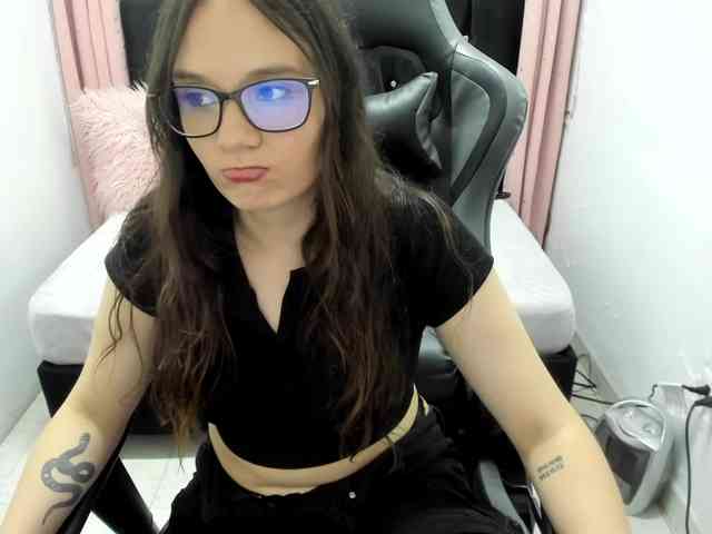 Alexandra_sg webcam