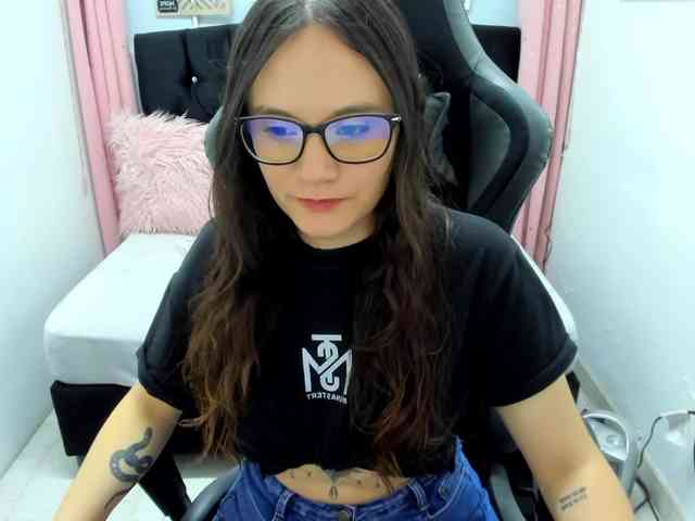 Alexandra_sg webcam