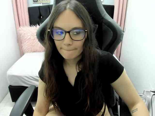 Alexandra_sg webcam