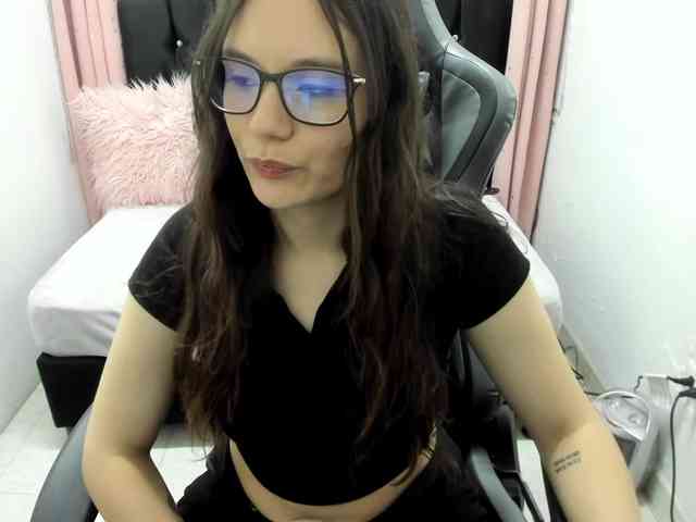 Alexandra_sg webcam