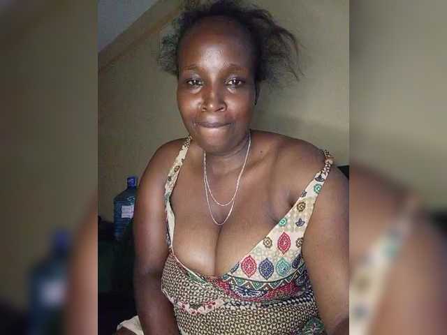 Missessy's BongaCams show and profile