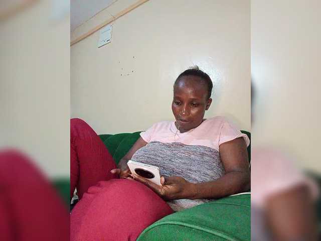 Missessy's BongaCams show and profile