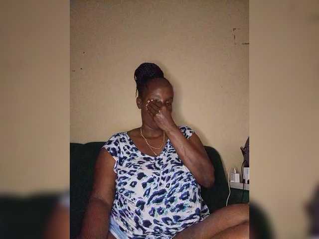 Missessy's BongaCams show and profile