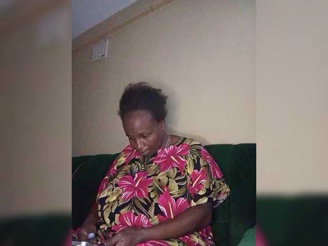 Missessy's BongaCams show and profile