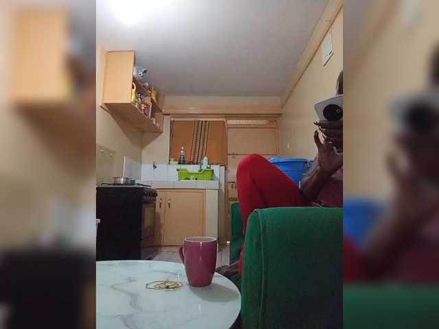 Missessy's BongaCams show and profile