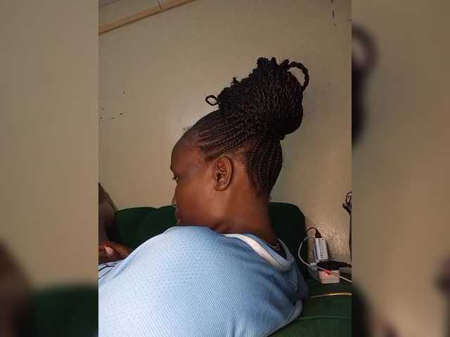 Missessy's BongaCams show and profile