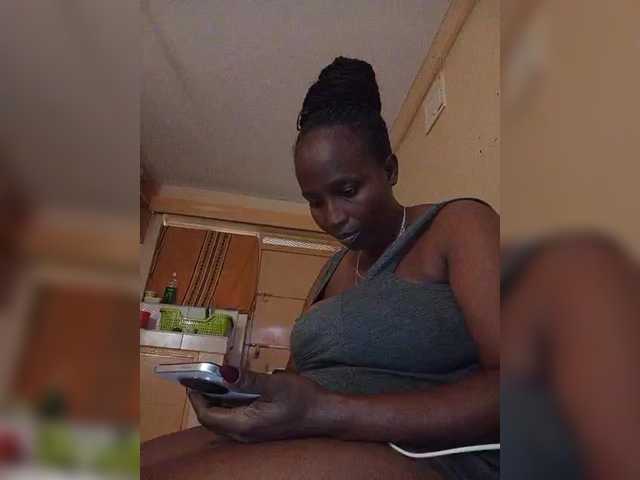 Missessy's BongaCams show and profile