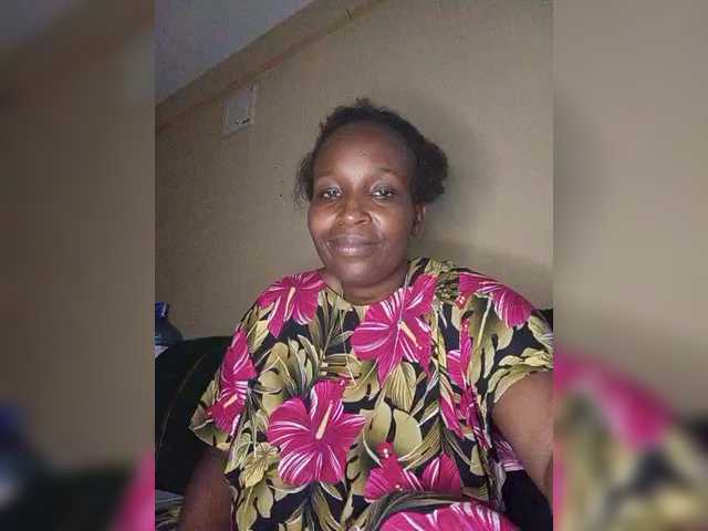 Missessy's BongaCams show and profile