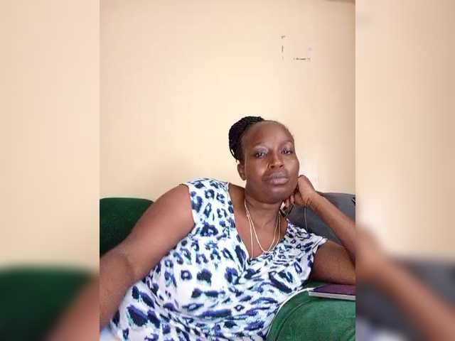 Missessy's BongaCams show and profile