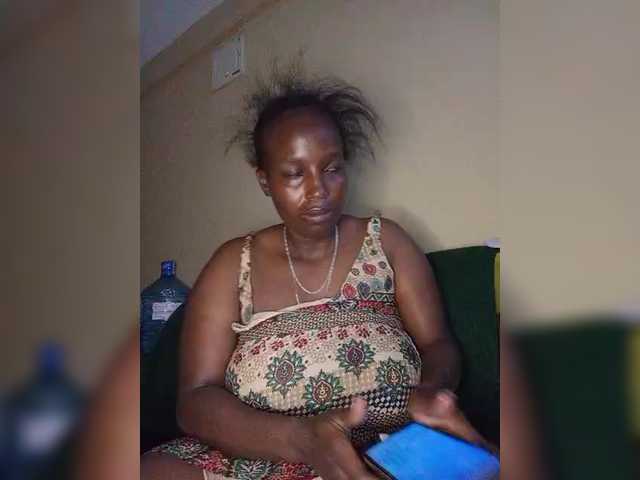 Missessy's BongaCams show and profile