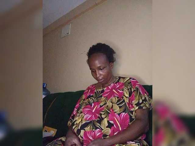 Missessy's BongaCams show and profile