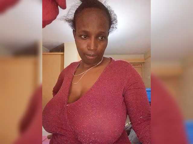 Missessy's BongaCams show and profile